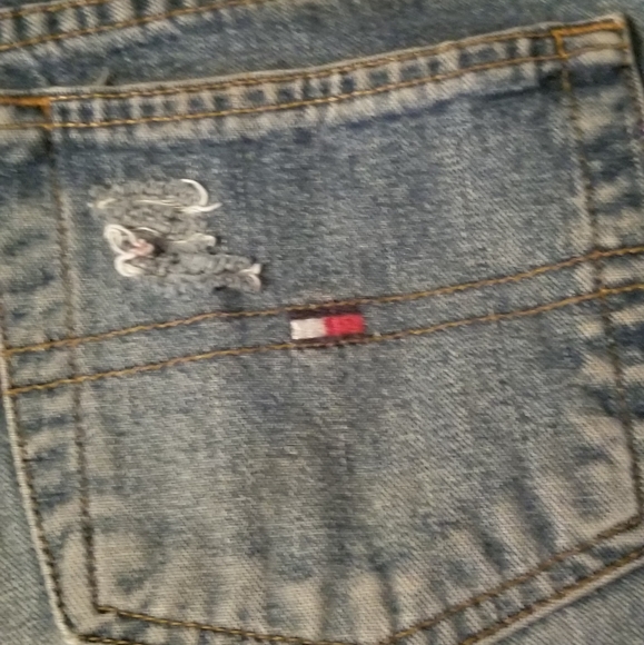 SHORTS 👠Tommy Hilfiger Jean Shorts Size 5 - Picture 5 of 5